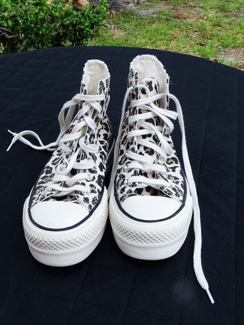 Like New Converse Leopard All Star Chuck Taylor High Top Platform Sneaker Size 5